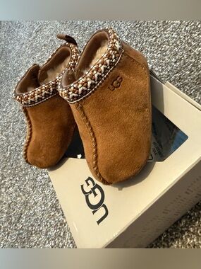 UGG Chestnut Suede Infant Moccasin Booties with Braided Knit Collar
